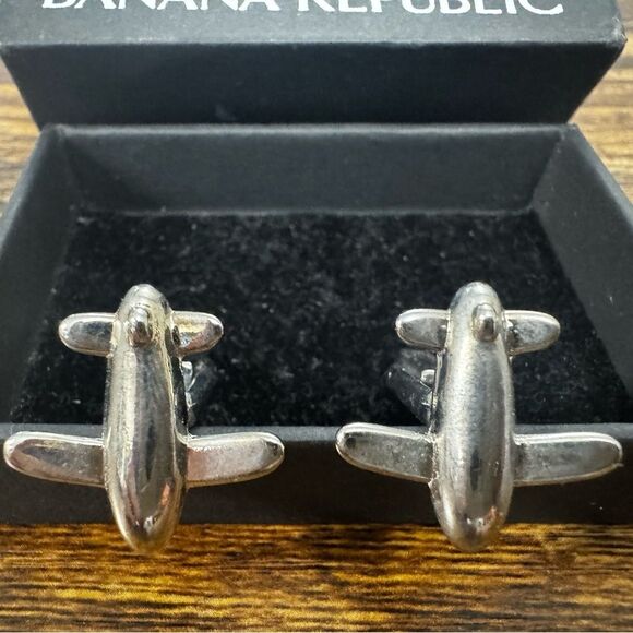 Banana Republic Airplane silver Cufflinks New in box - Picture 2 of 9